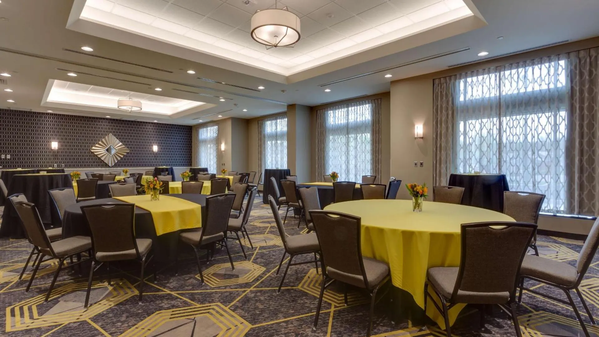 Drury Inn & Suites Pittsburgh Airport Settlers Ridge Hotel Imperial