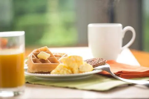 Drury Inn & Suites Pittsburgh Airport Settlers Ridge Otel