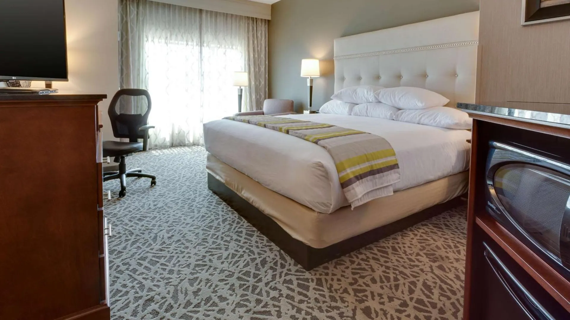 *** Hotel Drury Inn & Suites Pittsburgh Airport Settlers Ridge United States